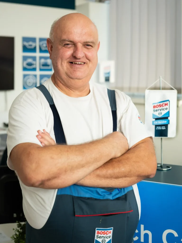 Olah Ferenc_profilkep_mosolygos 1152x1536 1 768x1024